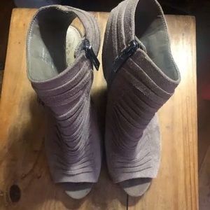 Vince Camuto peep toe suede sandals